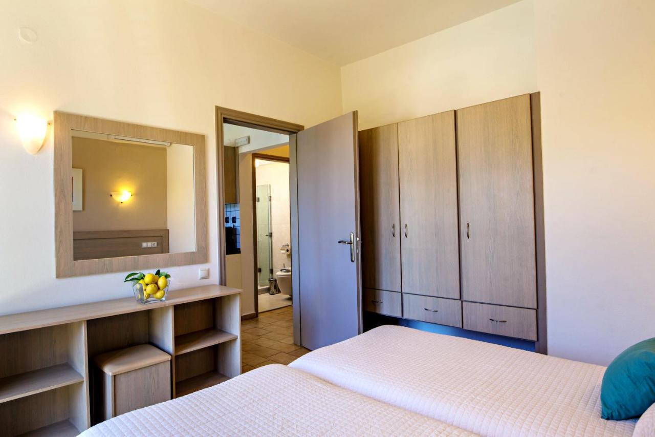 Lefka Apartments Parigoria Екстериор снимка