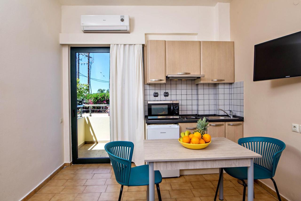 Lefka Apartments Parigoria Екстериор снимка