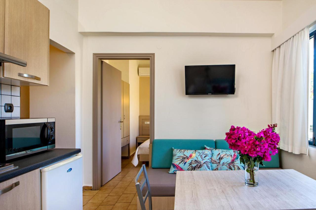 Lefka Apartments Parigoria Екстериор снимка