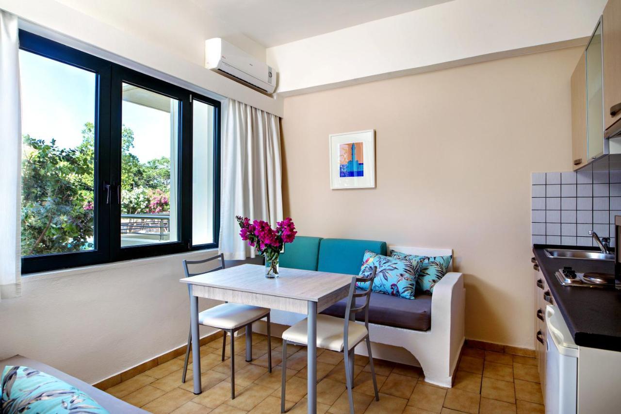 Lefka Apartments Parigoria Екстериор снимка