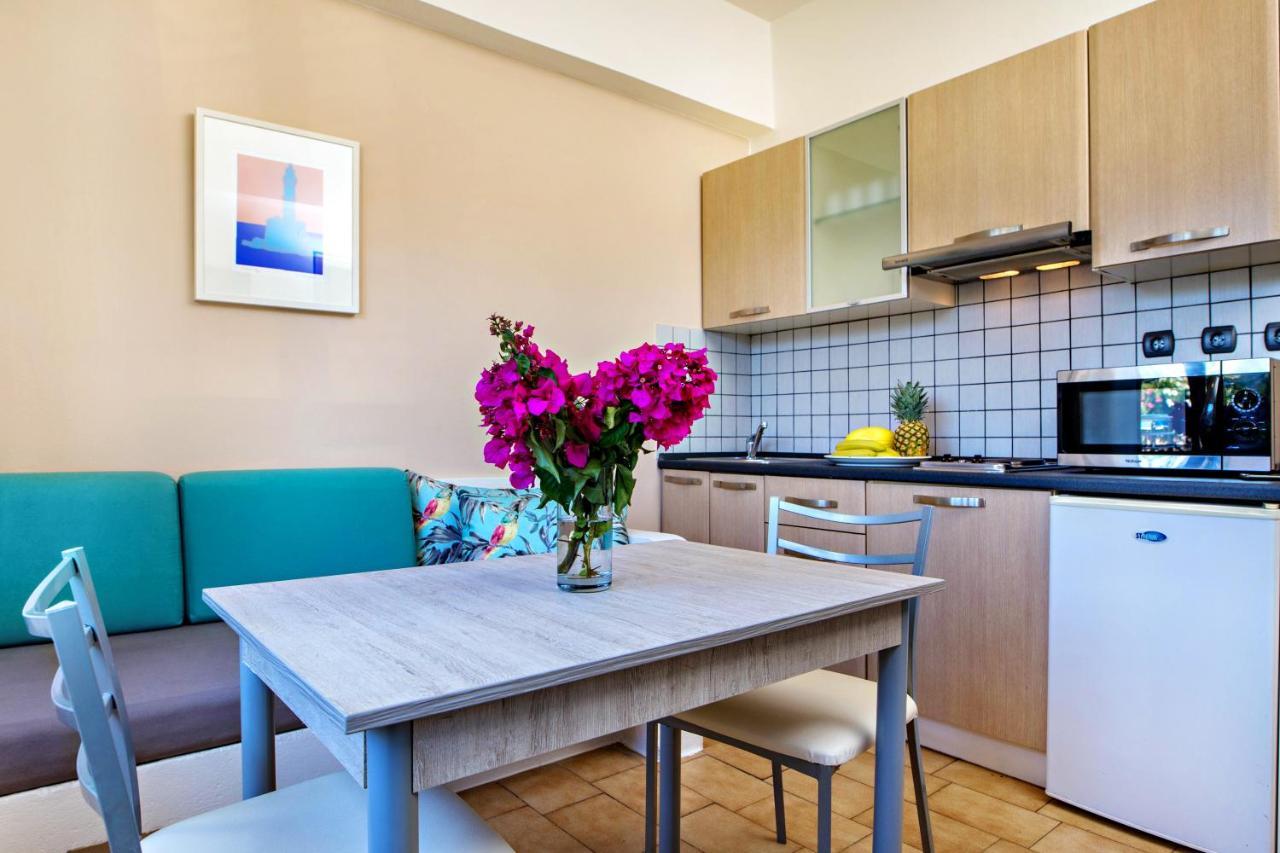 Lefka Apartments Parigoria Екстериор снимка