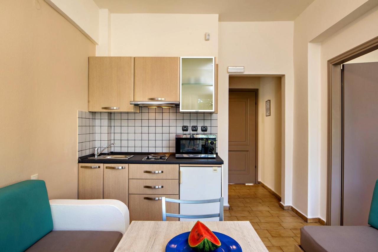 Lefka Apartments Parigoria Екстериор снимка