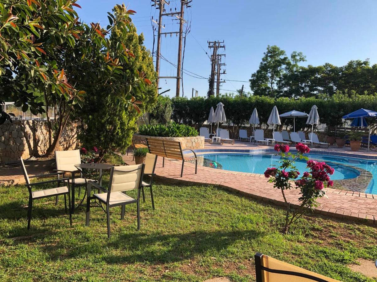 Lefka Apartments Parigoria Екстериор снимка
